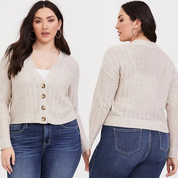 torrid Sweaters - Torrid Button Front Cropped Cardigan Ivory size 0/large
